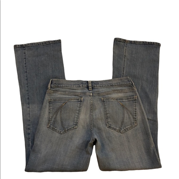 Dkny Denim - {DKNY} Time Square Flare Women’s Size 11 Denim Wide/Flare Legged Jean
